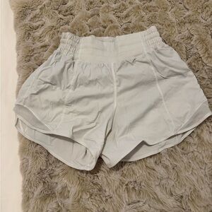 Lululemon White Hotty Hot High-Rise Lined Short 4"